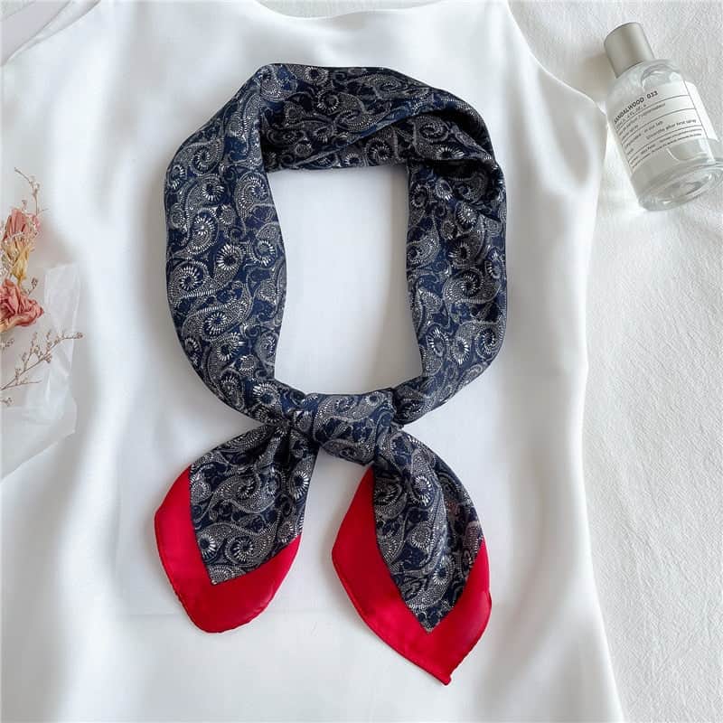 Cachecol Quadrado Para Senhora Héra Azul-Marinho Com Padrão Prateado