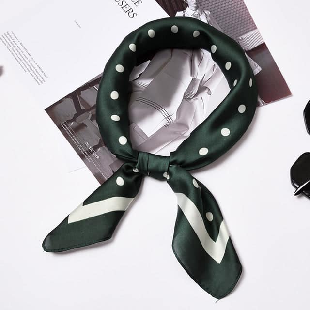 Lenço Para O Cabelo 70 - Verde Com Bolinhas