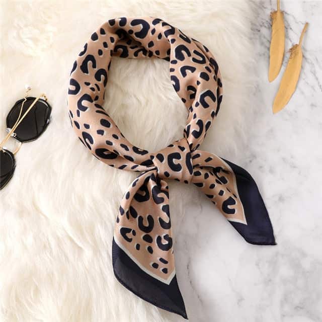 Lenço Laurence Estampado Leopardo Cabelo Feminino